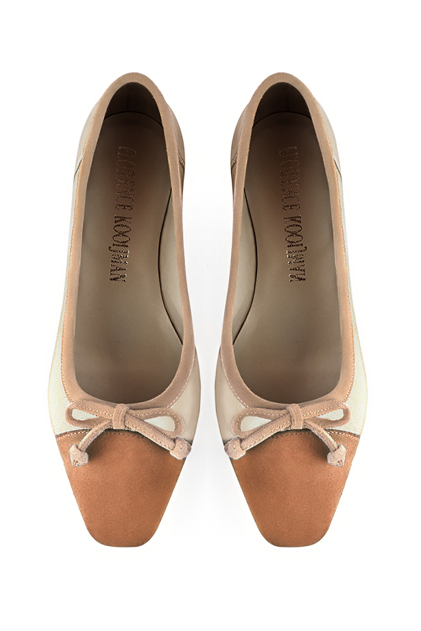 Camel beige and gold women's ballet pumps, with low heels. Square toe. Flat flare heels. Top view - Florence KOOIJMAN